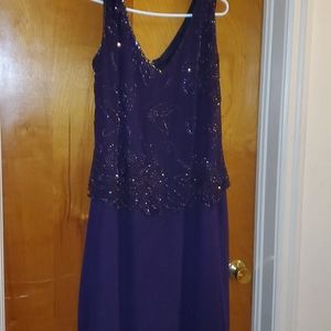 BEAUTIFUL Sleeveless Purple Gown